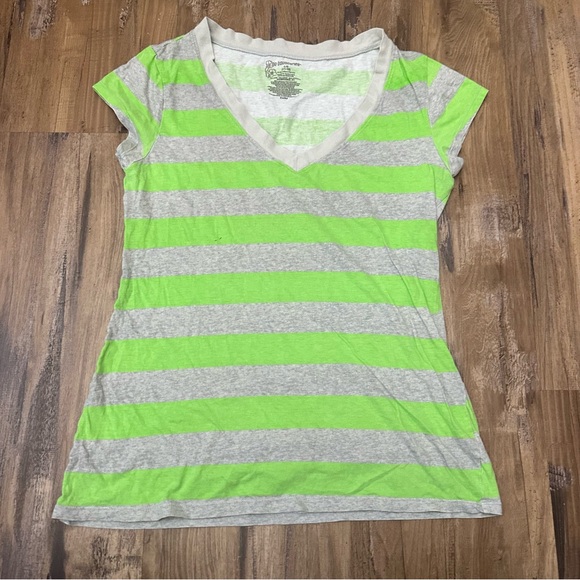 No Boundaries Lime Green and Gray Striped V-Neck Tee - Picture 1 of 6